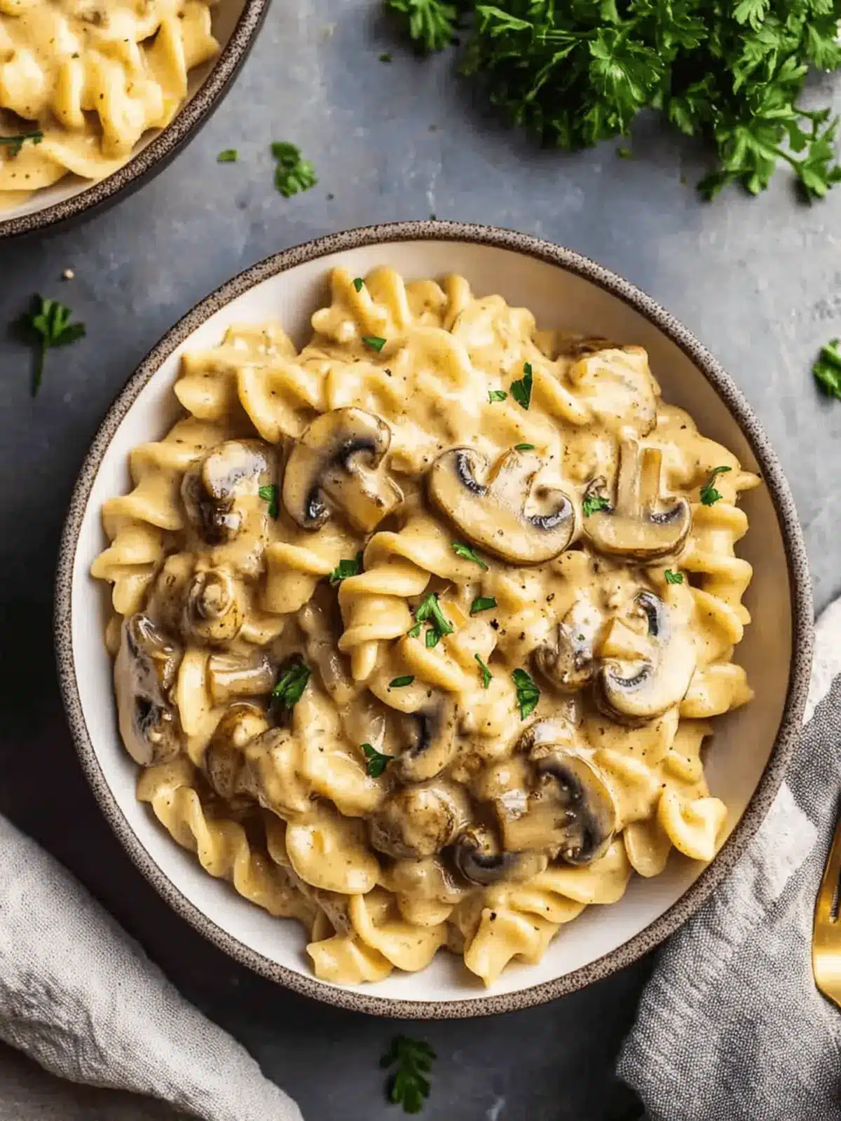 One Pot Vegan Mushroom Stroganoff That's Creamy and Cozy 2 One Pot Vegan Mushroom Stroganoff 